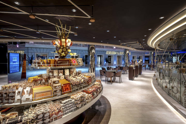 MSC Euribia, Jean-Philippe Chocolat & Café